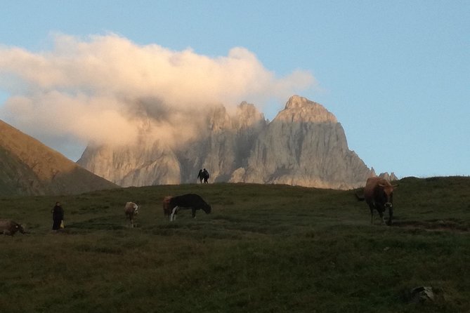 3-Day Hiking Group Tour in Kazbegi - Weather, altitude, and what to pack
