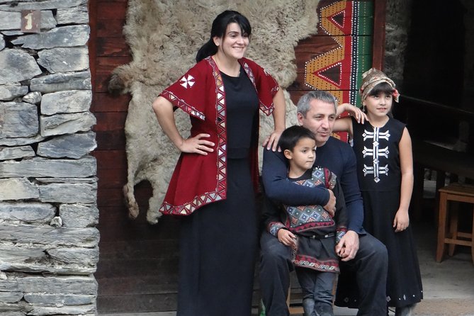 7-day hiking expedition to Tusheti through the Atsunta pass - Day 5: Dartlo and the climb to Kvavlo
