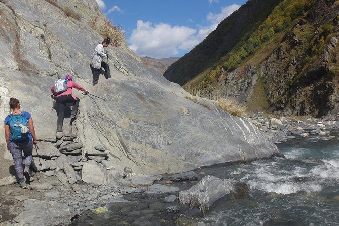 7-day hiking expedition to Tusheti through the Atsunta pass - Day 6: Horse riding from Omalo to Shenako and Diklo