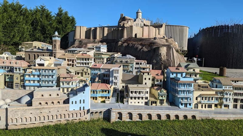Batumi: Botanical Garden, Petra Fortress and Miniatures Park - Seeing 44 Georgian monuments in miniature