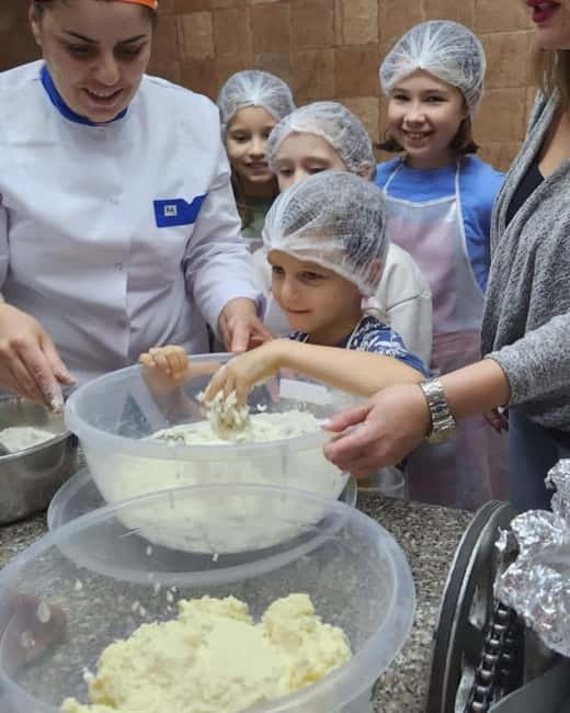Batumi: Cook Georgian Khachapuri in Batumi - The 1.5-hour plan, from dough to first bite