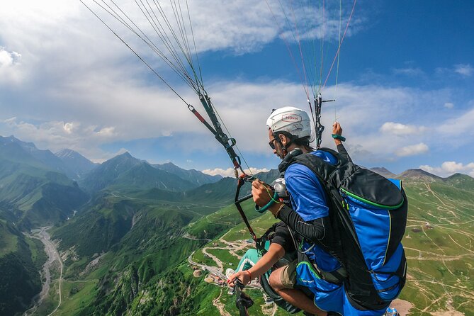 Cloudbase Paragliding in Gudauri, Georgia - Who will enjoy this most