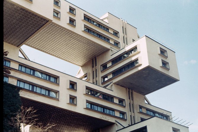 Concrete Giants Tour - Soviet apartment blocks and everyday life