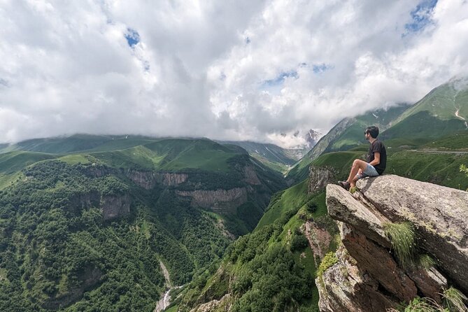 Day Trips to Explore Northern Georgia with Local, Beka - The Friendship Monument and its wide mountain view