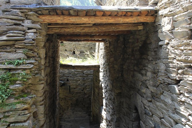 Five days tour to Khevsureti (Abudelauri lakes) & Kazbegi with hikes. - Day 3: Ananuri, the Friendship Monument, and Kazbegi