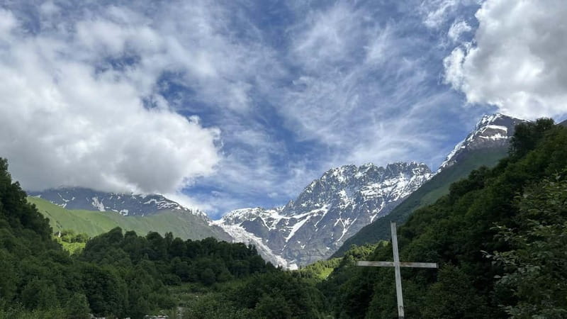 From Kutaisi: Svaneti Mountain Villages 2-Day 4x4 Safari - The three-day option gives Svaneti more breathing room