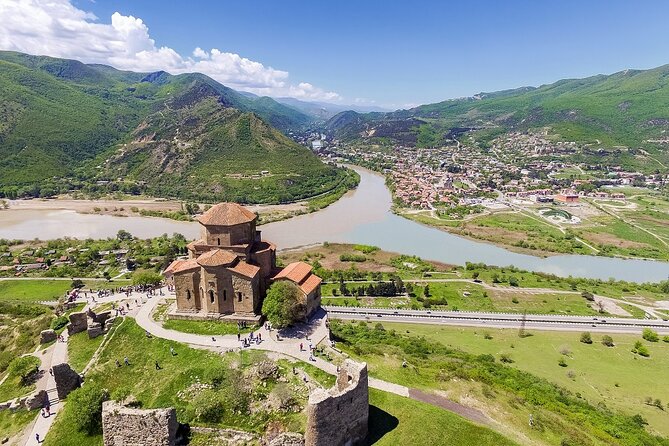 From Tbilisi: 4-day Tour in Georgia with Airport Transfers - Sighnaghi: cobbled streets and the City of Love
