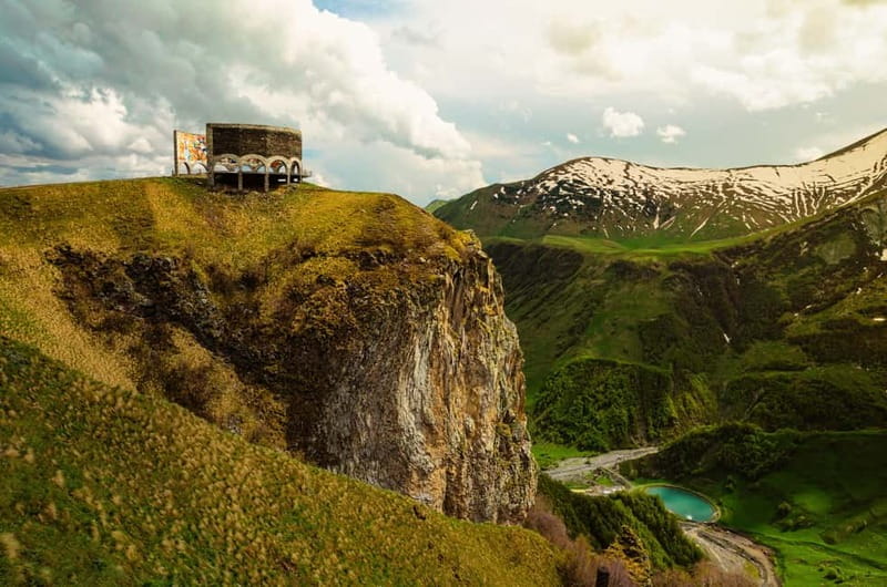 From Tbilisi: Ananuri Fortress and Kazbegi Day Trip - Gudauri and the Friendship Arch