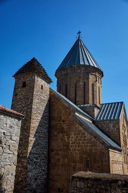 From Tbilisi: Ananuri, Gudauri, and Kazbegi Tour with Guide - The Aragvi stop adds a quieter moment