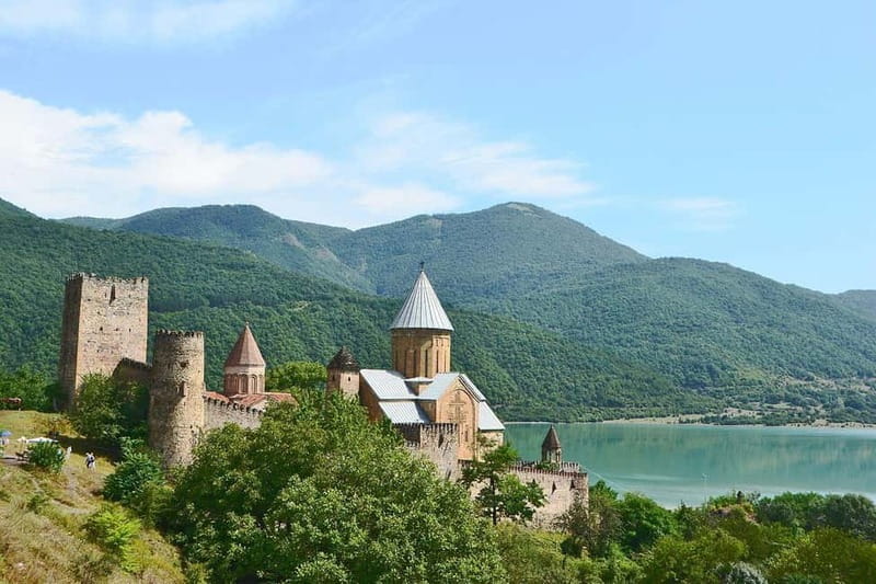 From Tbilisi: Ananuri, Gudauri, Kazbegi Adventure - Ananuri Fortress and its Aragvi River setting