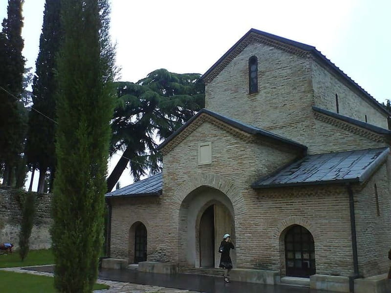 From Tbilisi: Bodbe, Sighnaghi and Telavi Day Trip - Telavi brings in royal Kakheti