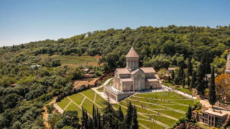 From Tbilisi: Kakheti & Sighnaghi Guided Day Trip with Wine - Why Kakheti makes a good day from Tbilisi