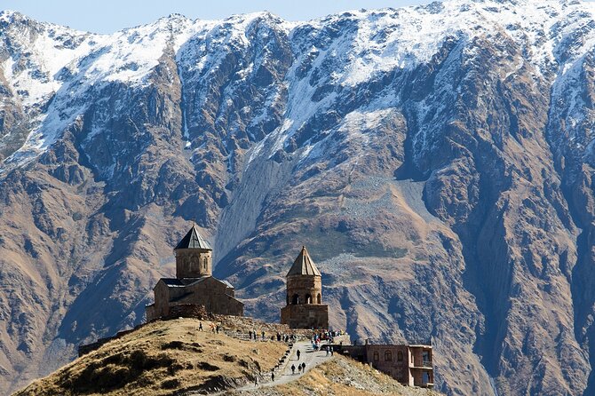 From Tbilisi: Kazbegi Day Tour, Gergeti Trinity, Ananuri &Gudauri - Vehicles, guides, and how the day works