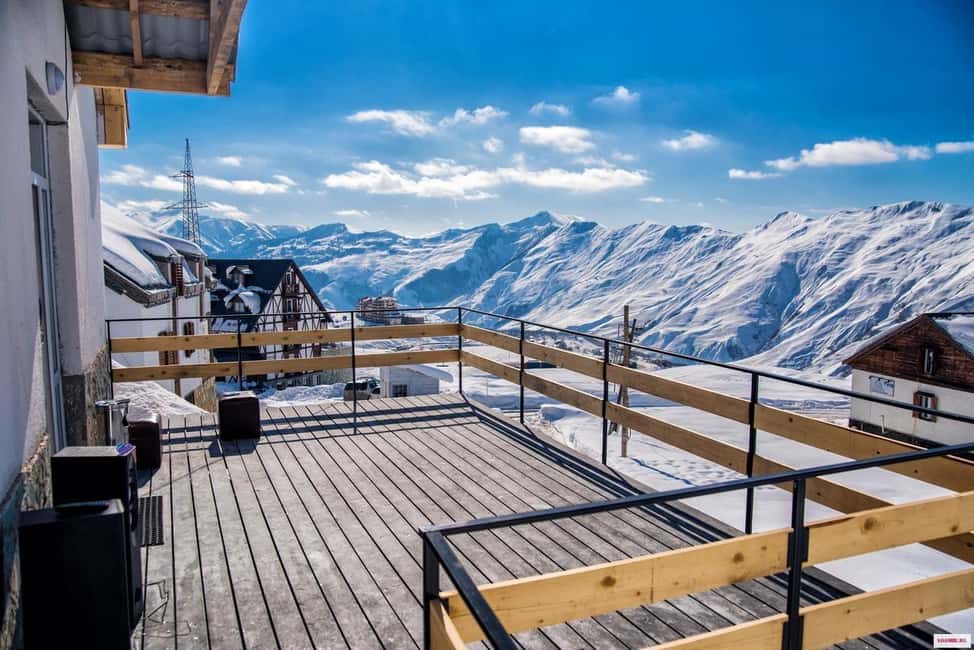 From Tbilisi: Kazbegi, Gudauri & Ananuri Day Trip - Is the $10 price good value?
