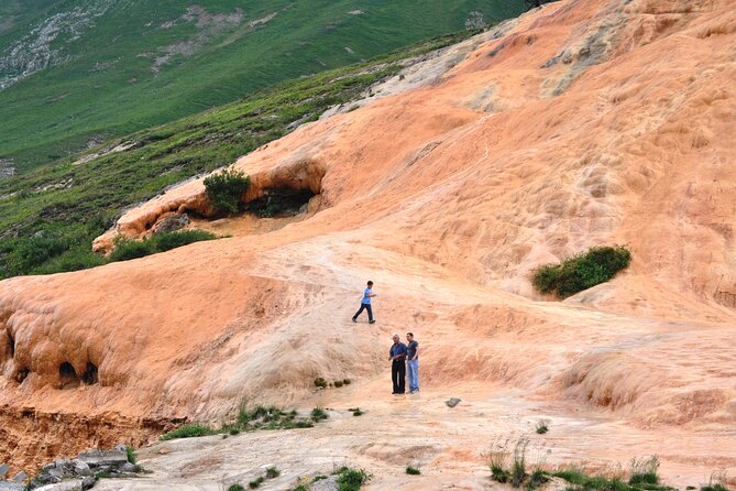 From Tbilisi: Kazbegi, Gudauri & Ananuri Day Trip - Stepantsminda and the high mountain air