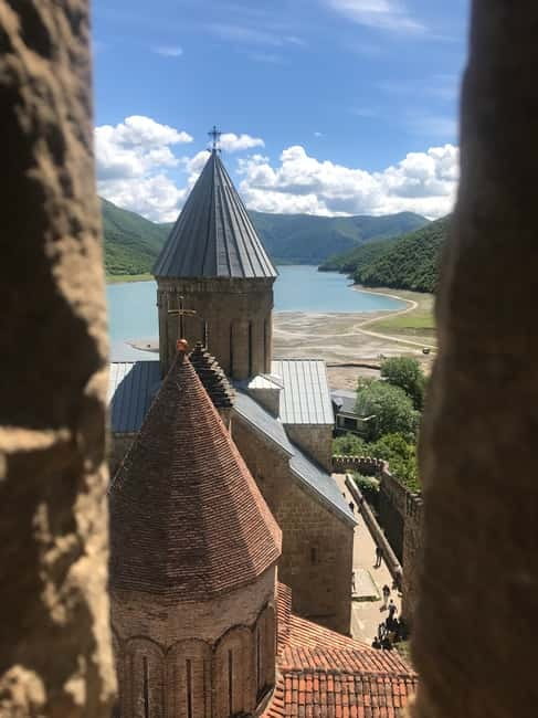 From Tbilisi: Kazbegi Tour - Zhinvali - Ananuri - Gudauri - The high road to Stepantsminda
