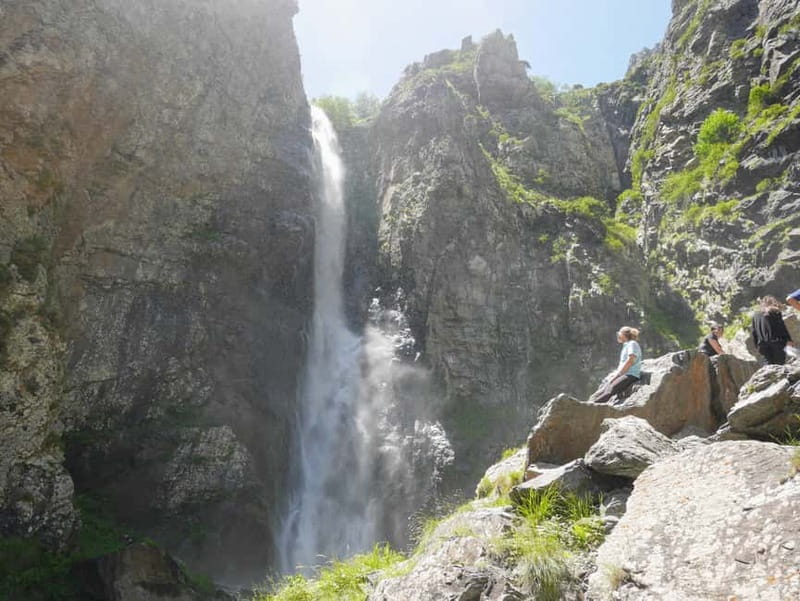 From Tbilisi: The Best of Kazbegi and Gudauri Mountains - Shared or private: which option suits you?
