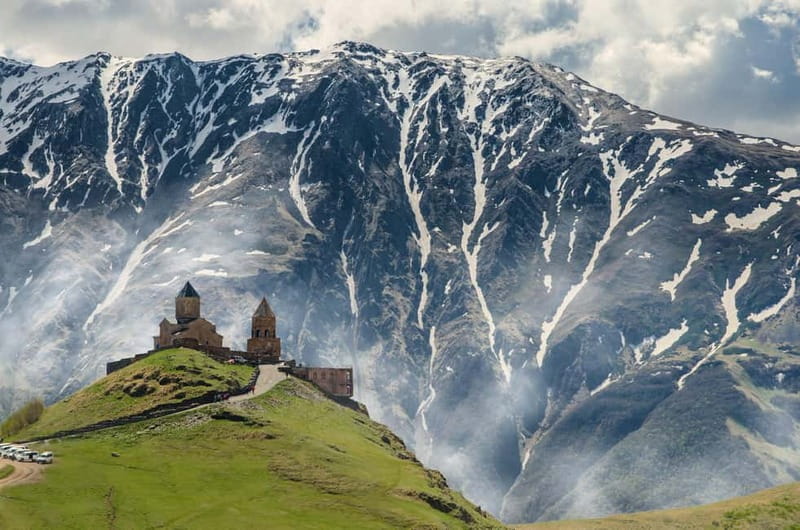 From Tbilisi to Kazbegi, Ananuri, Gudauri & Gergeti - Stepantsminda and the road toward Gergeti