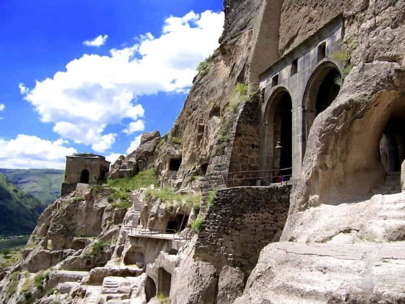 From Tbilisi: Vardzia Cave Tour with Guide - Vardzia is the reason to make the trip