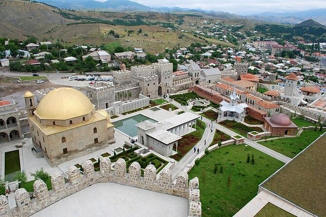 Full Day Private Tour in Vardzia, Rabati and Borjomi with Guide - Vardzia and its cliff-carved rooms