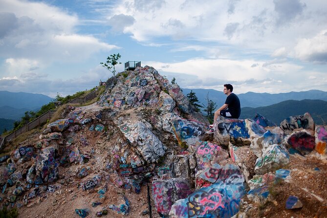 Full Day Self Guided Tour in Bell Mountain via Slingshot - Bell Mountain Views Across Three States