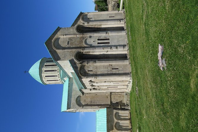 Gelati, Prometheus, Sanatoriums and Wine tour - Gelati Monastery and the changing first stop