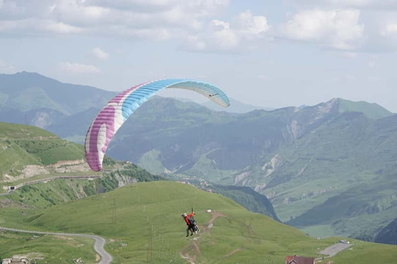 Georgia: Paragliding tandem flight in Gudauri with video - Key points before you book