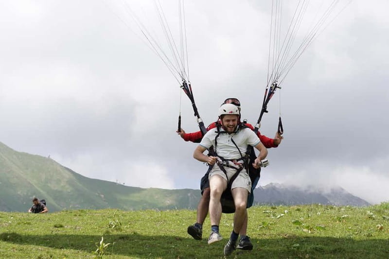 Georgia: Paragliding tandem flight in Gudauri with video - Taking off from Gudauri Ski Resort