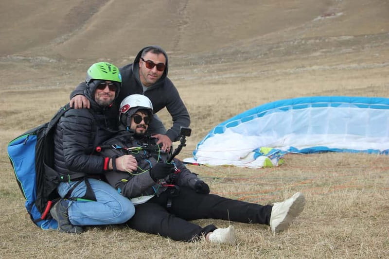 Georgia: Paragliding tandem flight in Gudauri with video - Certified pilots and safety procedures