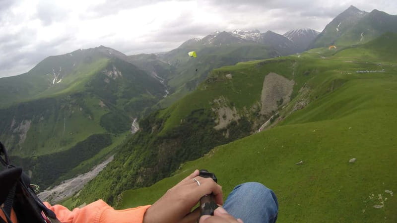 Georgia: Paragliding tandem flight in Gudauri with video - Making the most of your Gudauri flight