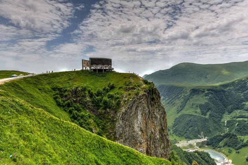 Gudauri and Kazbegi Private day Trip - Stepantsminda and the road to Gergeti