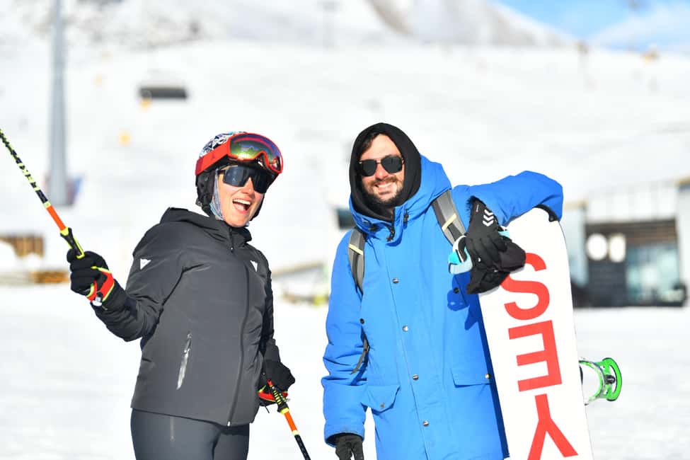 Gudauri: Snowboard/Ski Instructors - The first steps on snow: stance, balance, and stopping