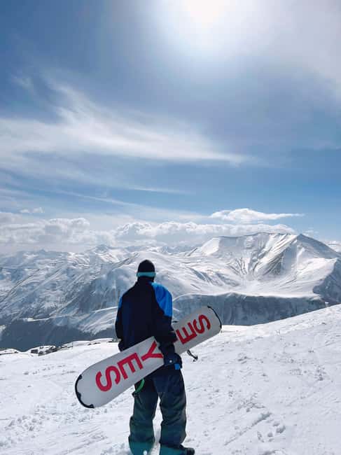 Gudauri: Snowboard/Ski Instructors - Private groups and the social side of learning