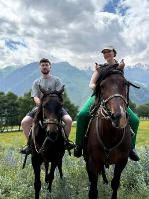 Horse riding tour in Kazbegi - The first big views: Mount Kazbeg and Gergeti Trinity Church