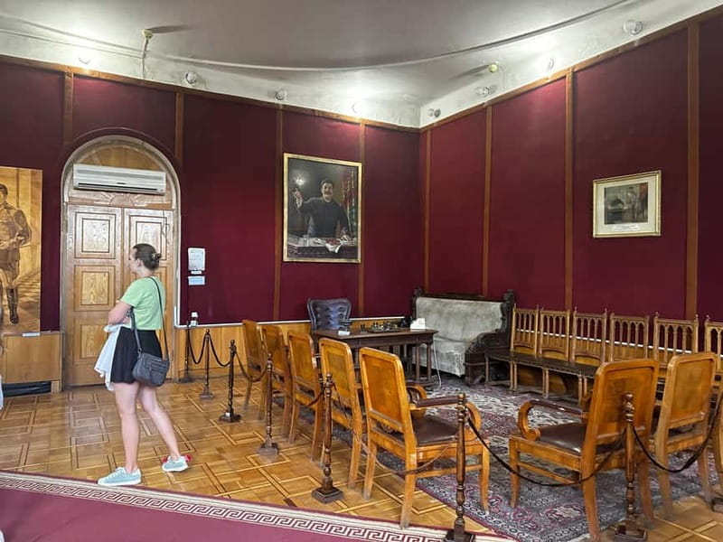 Into the footsteps of Joseph Stalin - Individual tour - What the $111 price really buys you