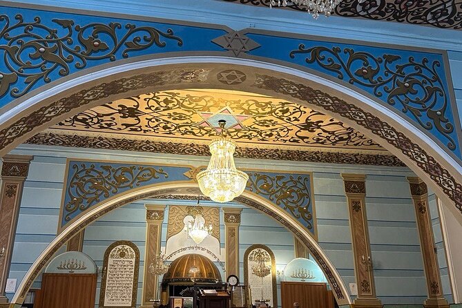 Jewish Heritage Walking Tour with Kosher Wine Tasting - The David Baazov Museum sets the tone