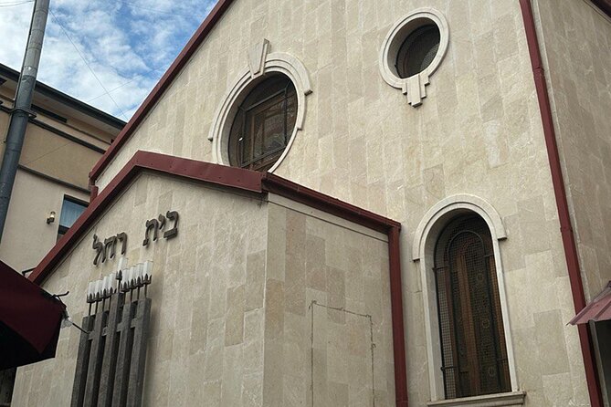 Jewish Heritage Walking Tour with Kosher Wine Tasting - Timing, meeting point, and walking demands
