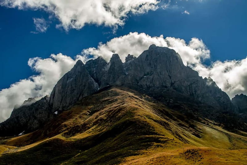 Juta: One Day Trip Hiking Towards Chaukhi Mountains - Who should book this mountain day?