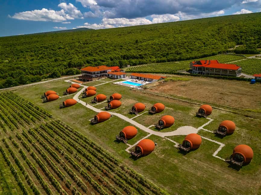 Kakheti. Sighnagi, Bodbe. Kindzmarauli Corporation. Telavi - Key points to know before you go