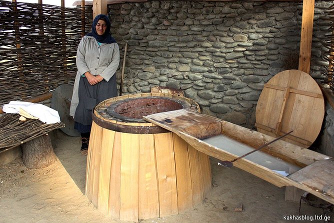 Kakheti: Signagi, Bodbe Monastery, Telavi, Wine Tour. Private tour - Lunch with khinkali and Kakhetian feast customs