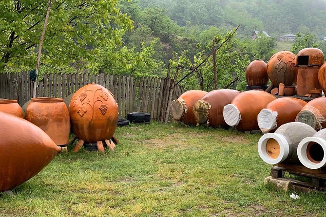 ️ Kakheti tour - Private Full Day Wine tour with Lunch and Wine tasting - Badiauri: bread and cheese before the wine