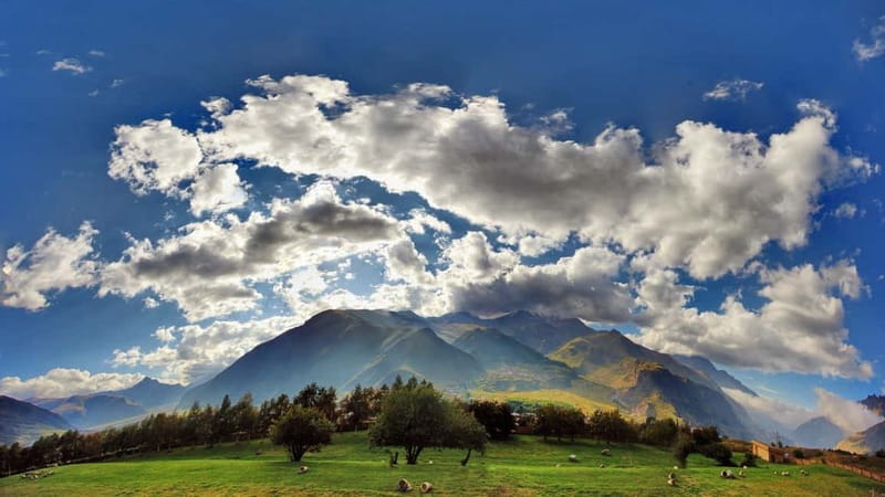 Kazbeg Mountains Day Trip with Gourmet Lunch at Rooms! - Jhinvali Dam and the first big view