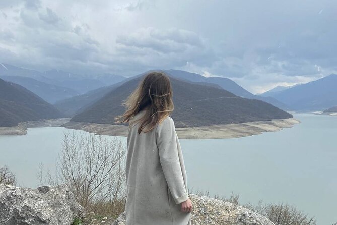Kazbegi.All inclusive tour in Caucasus mountains - Pasanauri and the Aragvi River: food with a view