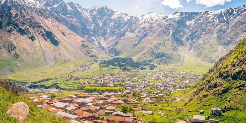 Kazbegi and Gudauri Mountain Area Private Tour From Tbilisi - The tradeoff: coverage versus slow travel