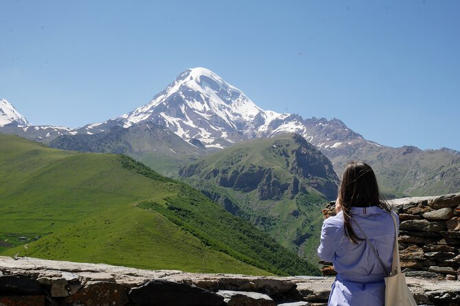 Kazbegi and Khinkali - the ultimate mountain experience tour - Ananuri Castle, springs, and the Friendship Monument
