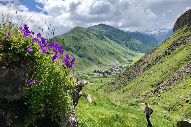 Kazbegi Day Trip (Jinvali, Ananuri, Gudauri, Gergeti church) - Ananuri Fortress: Georgia’s best history lesson on the route