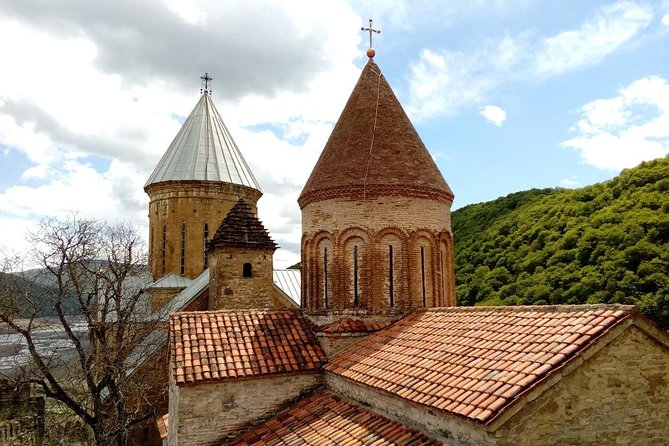 KAZBEGI & GUDAURI Day Tour from Kutaisi - Why this Kutaisi to Kazbegi day tour works