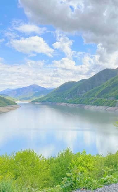 Kazbegi & Gudauri: Must-See Mountains from Tbilisi - Kazbegi and the Gergeti decision