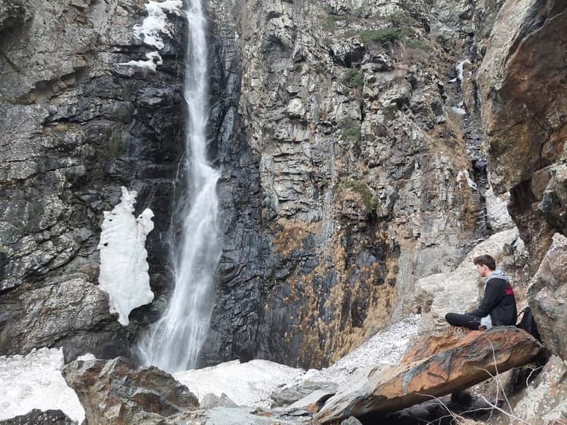 Kazbegi: Gveleti Waterfall Guided Hike - Key points at a glance