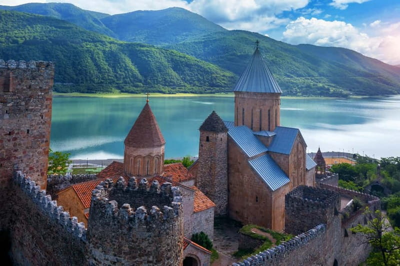 Kazbegi private tour: from Tbilisi - Ananuri Fortress and the Aragvi Dukes